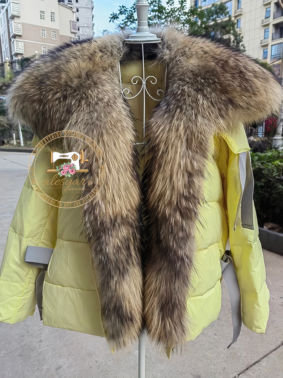 Alesyari Shop I Stylish Winter Jackets for Women with Genuine Fox Fur Collar and Goose Down Filling