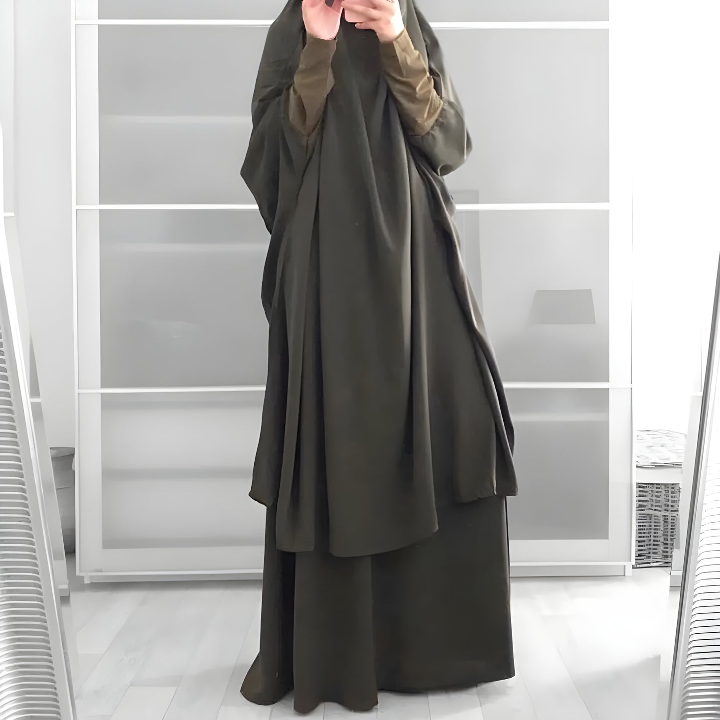 Casual Muslim women's clothing in Dubai for Eid, featuring Jilbab, Abaya, and Ramadan attire