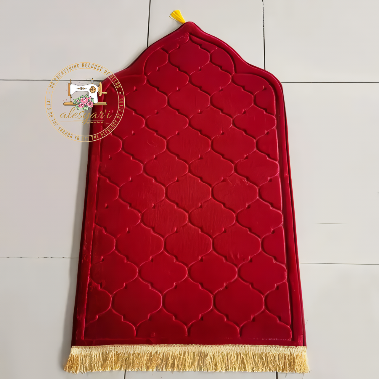 Alesyari Shop I Embossed Flannel Prayer Mat: Soft, Non-Slip, and Portable Worship Blanket for Ramadan Gift