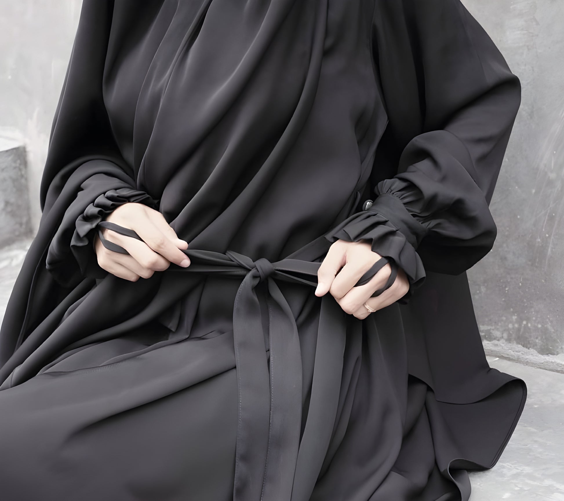 The detail of Abaya Nourah Series in Jetblack color.