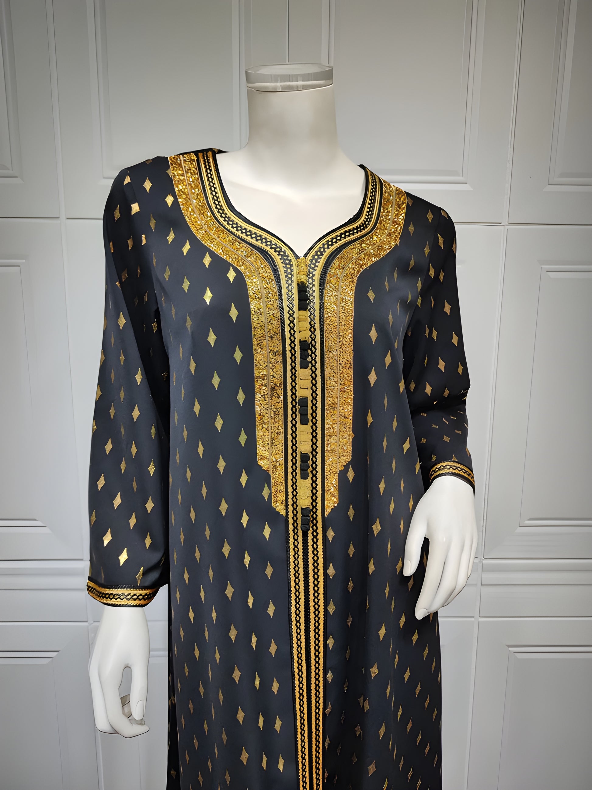 Alesyari Shop I Muslim Abaya Dress with Embroidered Flowers: Saudi-Style Black Abaya: Loose-Fit with Antique Diamond Pattern