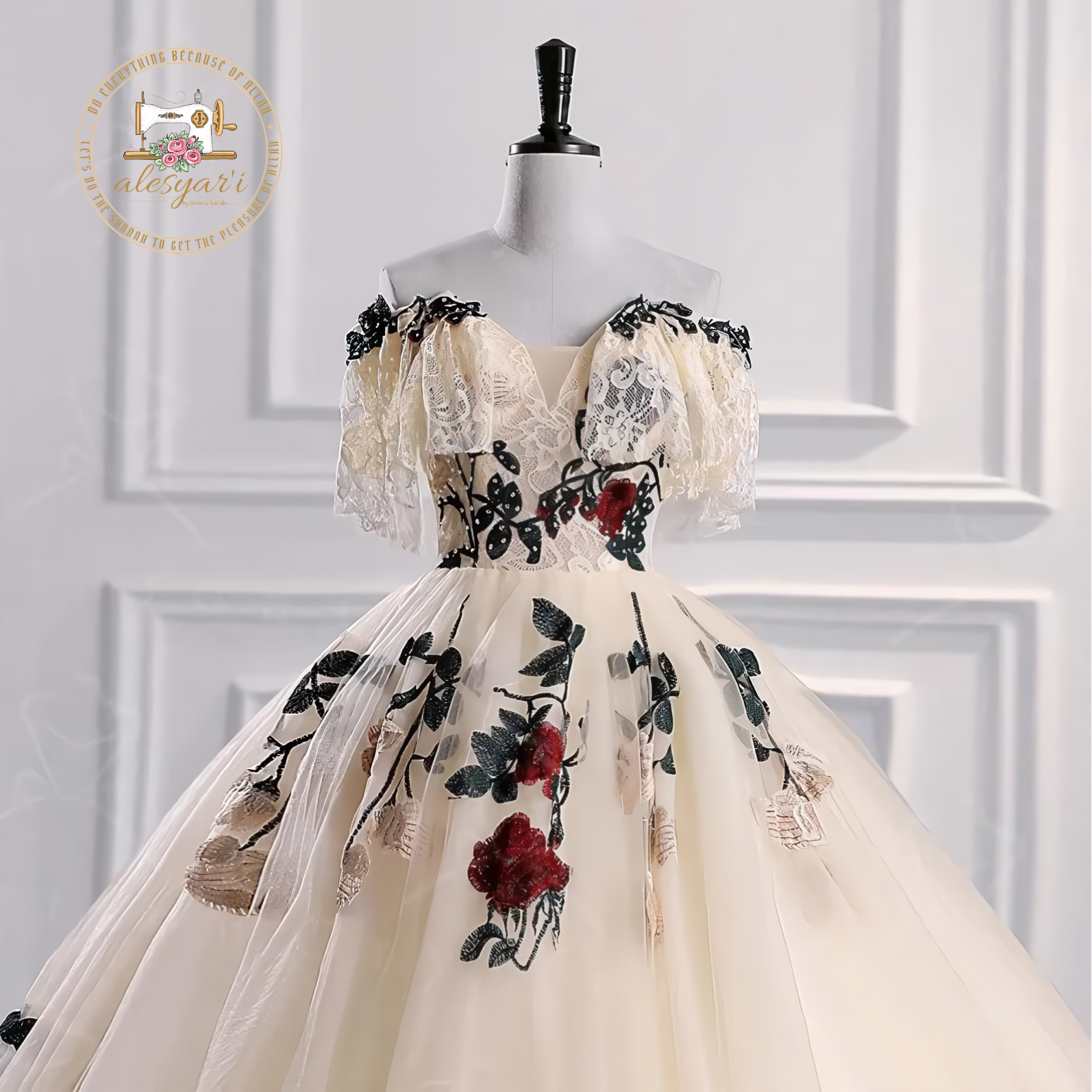 Alesyar'i I Chic Elegance: New Champagne Quinceañera Dresses with Luxury Lace, Off-The-Shoulder Prom Ball Gown, Perfect for Plus Size Quinceañera Glamour