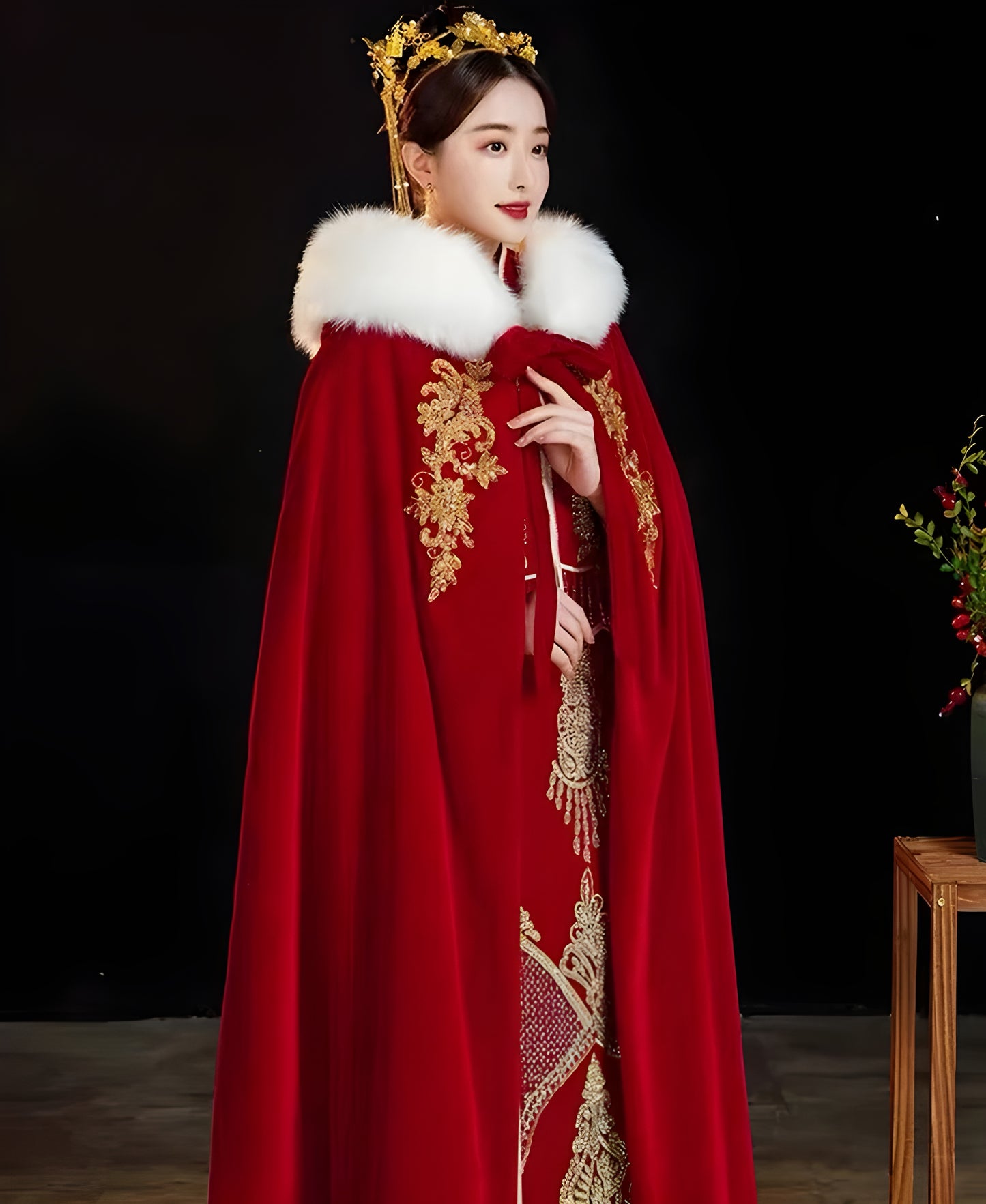 Warm Winter Hanfu Cloak: Traditional Chinese Embroidery, Velvet Cape for Women's Cosplay Costume in Red