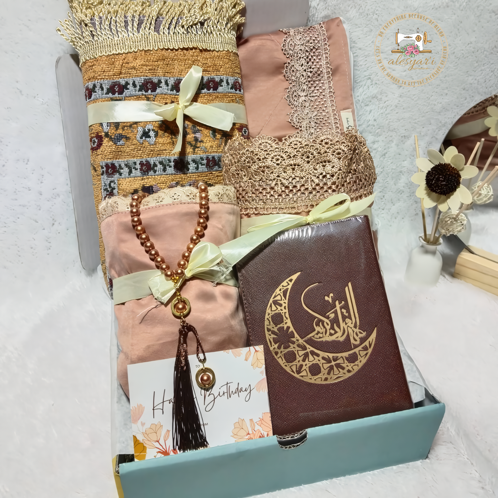 Alesyari Shop I Complete Prayer Equipment / Al-Qur'an Islamic Prayer Dress Hampers and Prayer Mat Set / Gift Box Quran Islamic Prayer Dress and Beads / Islamic Prayer Dress Prayer Mat