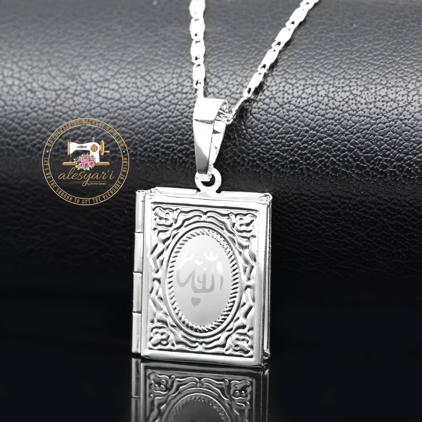 Alesyari Shop I Captivating Islamic Photo Frame Pendant Necklace for Women Stylish Metal Accessories