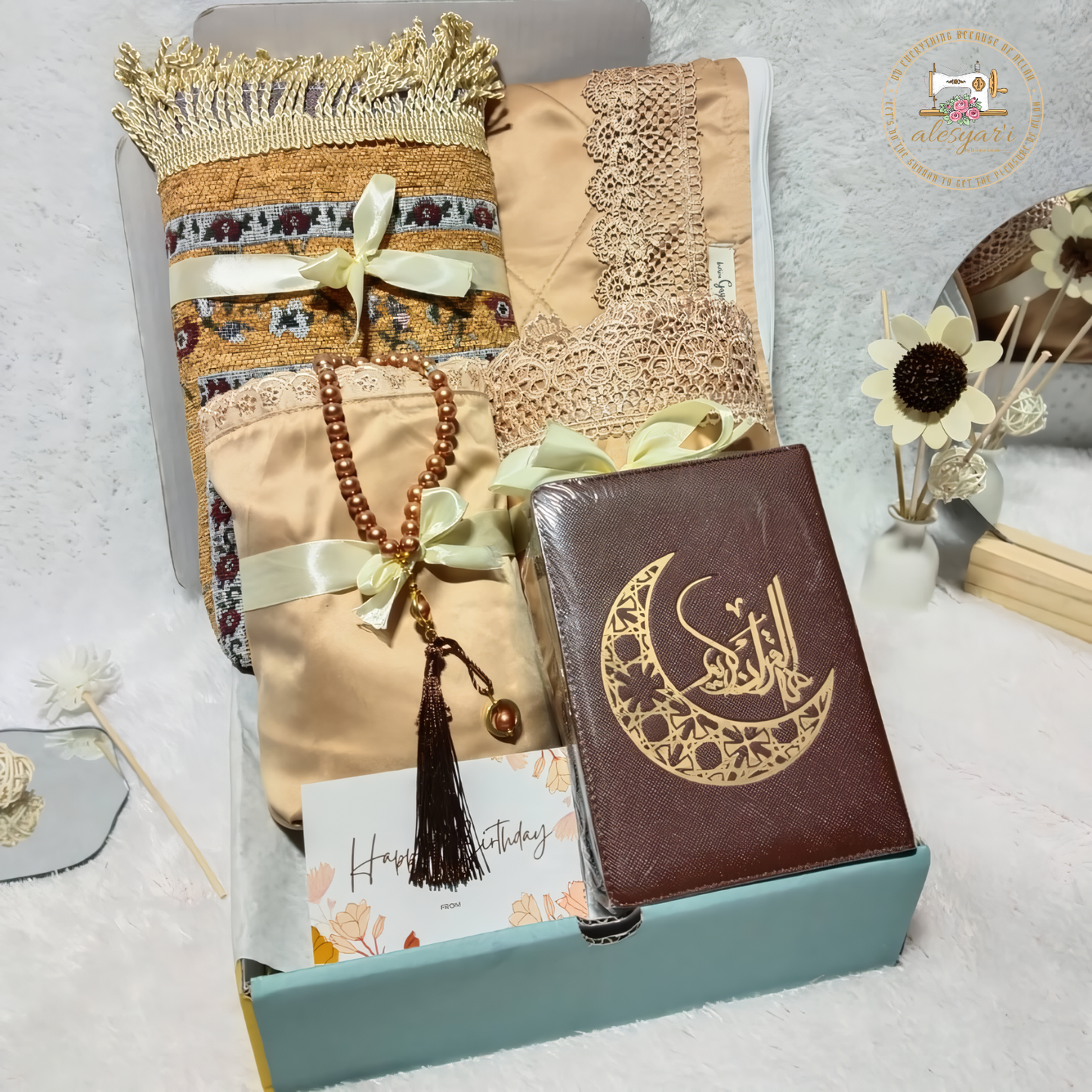 Alesyari Shop I Complete Prayer Equipment / Al-Qur'an Islamic Prayer Dress Hampers and Prayer Mat Set / Gift Box Quran Islamic Prayer Dress and Beads / Islamic Prayer Dress Prayer Mat