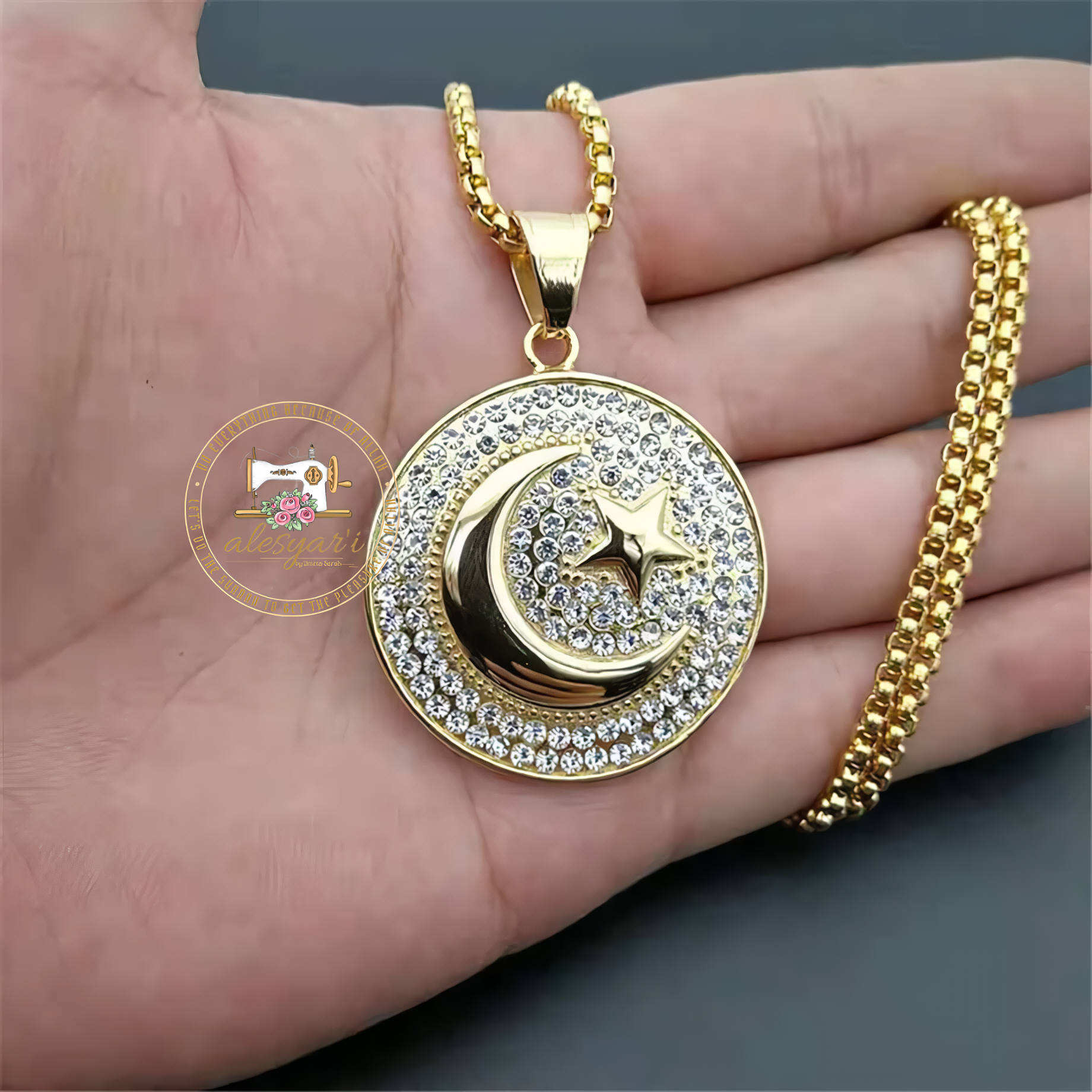 Alesyari Shop I Stainless Steel Round Necklace with Muslim Crescent Moon and Star Pendant for Men and Women