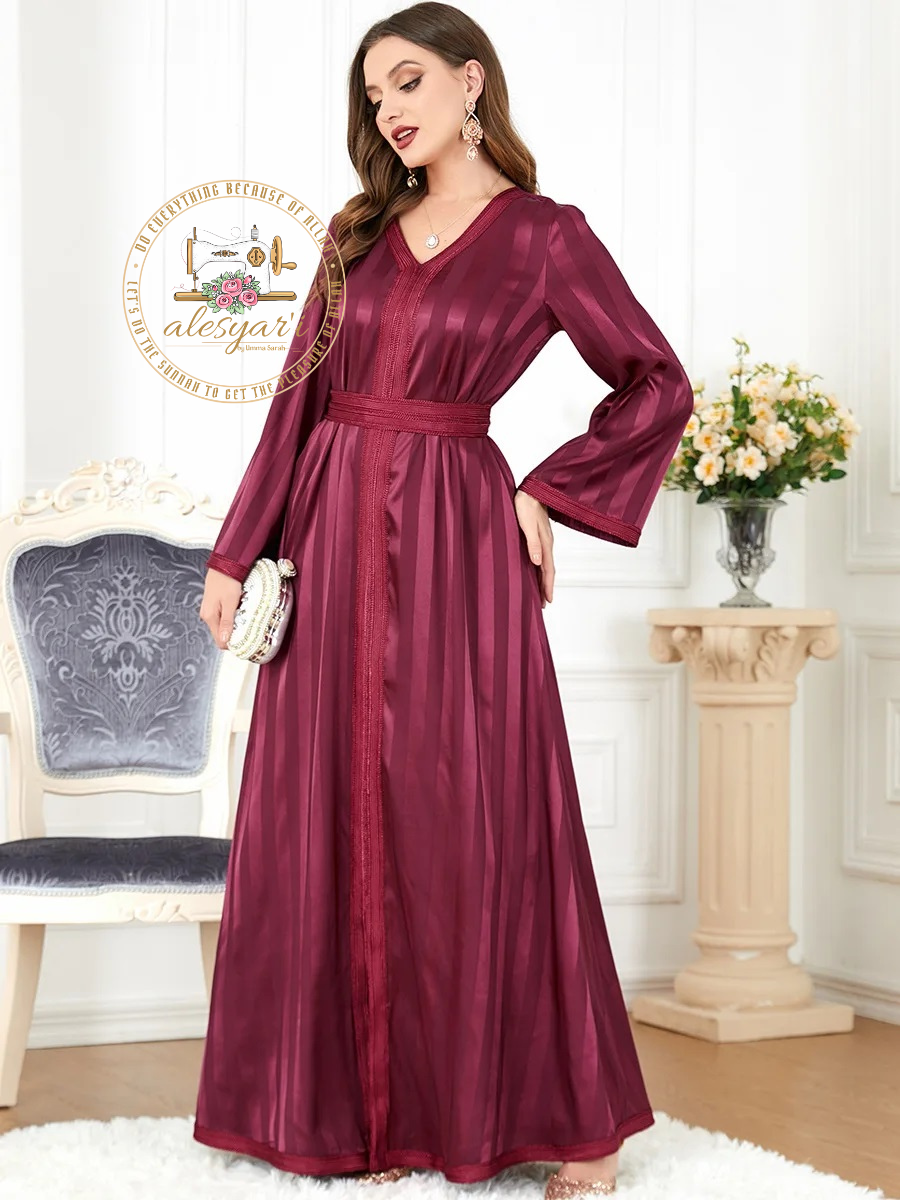 Alesyari Shop I Elegant Muslim Evening Dress: V-neck Ramadan Abaya with Long Sleeves - Perfect for Wedding and Sophisticated Female Clothing