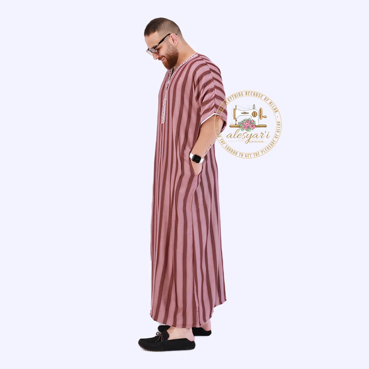 Alesyari Shop I New Muslim Jubba Thobe: Short Sleeve, Striped Design for Traditional Comfort