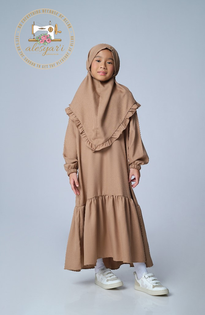 Alesyari Shop I Sophisticated Elegance Luxurious and Comfortable Abaya Set for Your Graceful Child