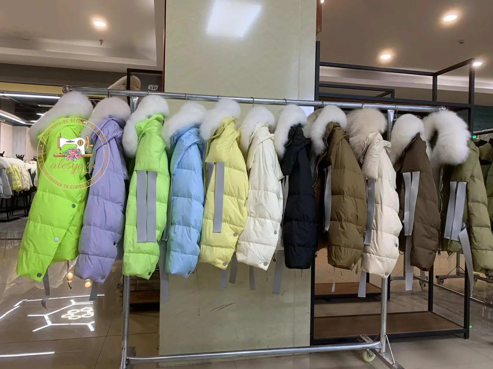 Alesyari Shop I Stylish Winter Jackets for Women with Genuine Fox Fur Collar and Goose Down Filling