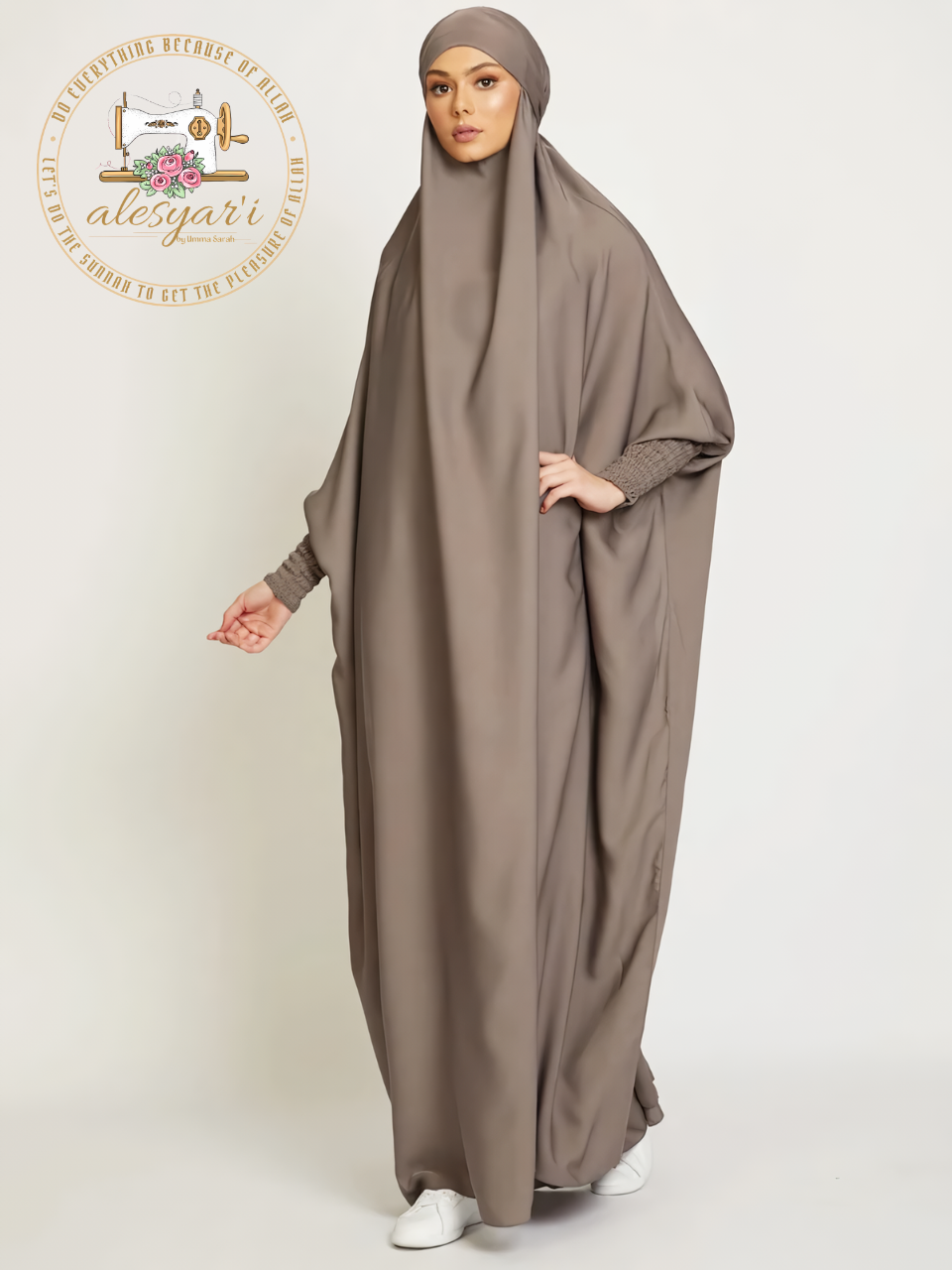 Alesyari Shop I Muslim Women's Praying Gown: Abaya with Smocked Sleeves - Modest Islamic Attire in Elegant Black, Combining Dubai, Saudi, and Turkish Styles