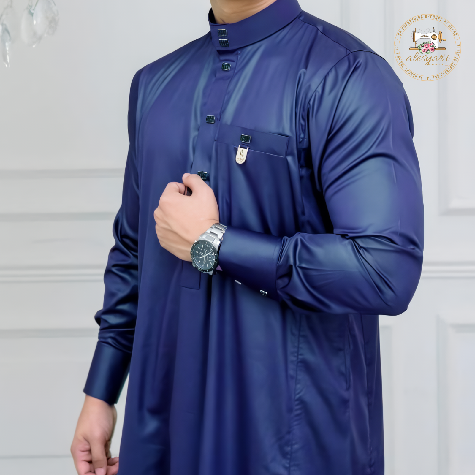 Alesyari Shop I Slimfit Muslim Clothing Contrast Color Muslim Dress Middle East Jubba Thobe Men Robe w/ Long Sleeves Mandarin Neck