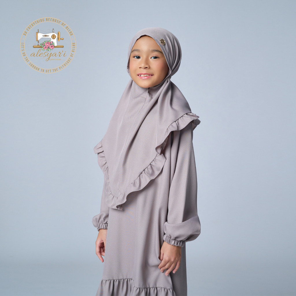 Alesyari Shop I Sophisticated Elegance Luxurious and Comfortable Abaya Set for Your Graceful Child