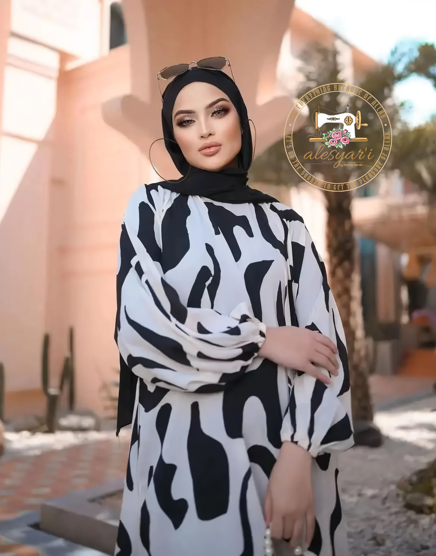 Alesyari Shop I Elegant Muslim Satin Dress: Modest Abaya, African Long Dresses, Formal Abayas, Kaftans - Embrace the Essence of Turkey, Dubai, Moroccan, and Arabic Styles