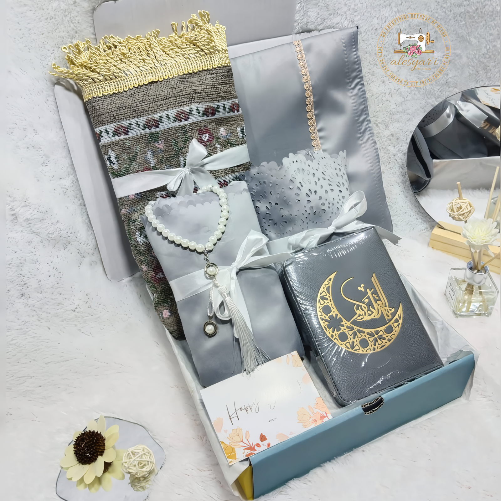 Alesyari Shop I Complete Prayer Equipment / Al-Qur'an Islamic Prayer Dress Hampers and Prayer Mat Set / Gift Box Quran Islamic Prayer Dress and Beads / Islamic Prayer Dress Prayer Mat