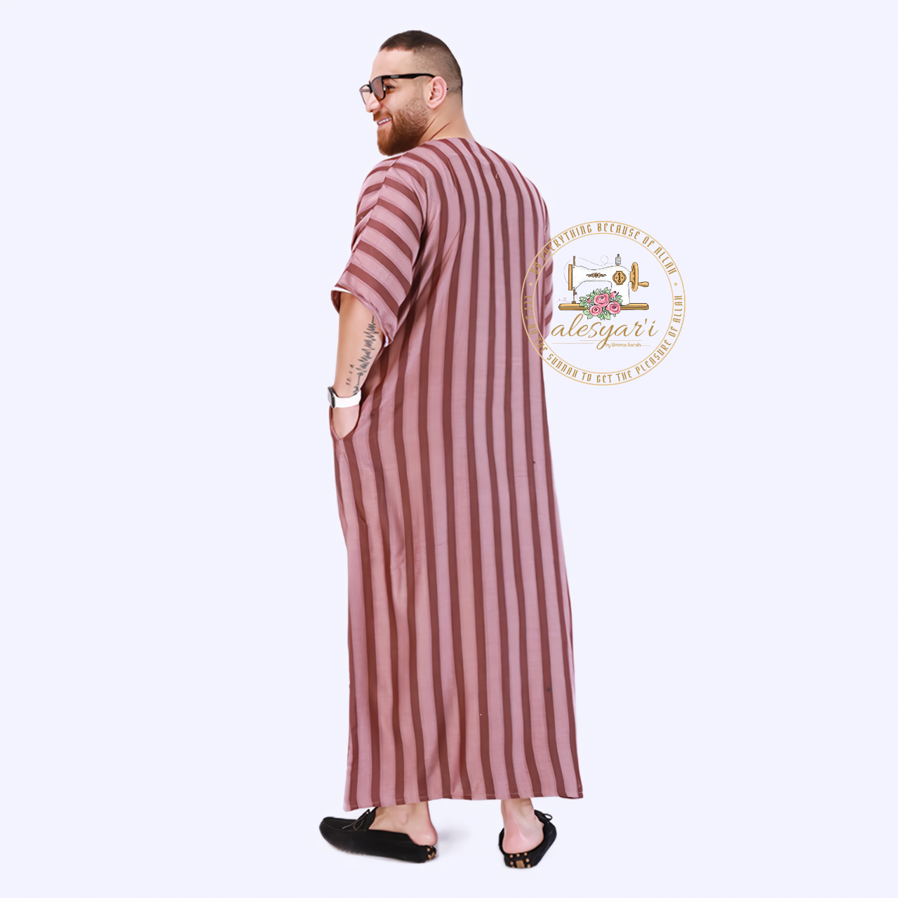 Alesyari Shop I New Muslim Jubba Thobe: Short Sleeve, Striped Design for Traditional Comfort