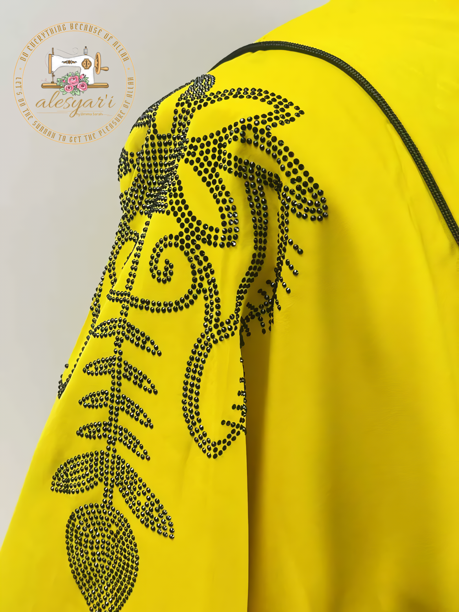 Alesyari Shop I Exquisite Diamond-Embroidered Collar and Scarf Robe Elevate Your Style in Women's Fashion