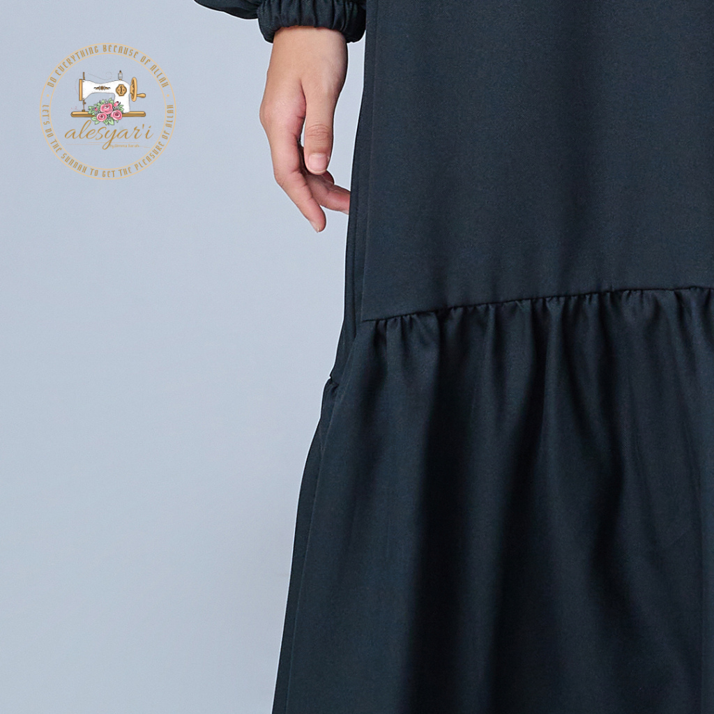 Alesyari Shop I Sophisticated Elegance Luxurious and Comfortable Abaya Set for Your Graceful Child