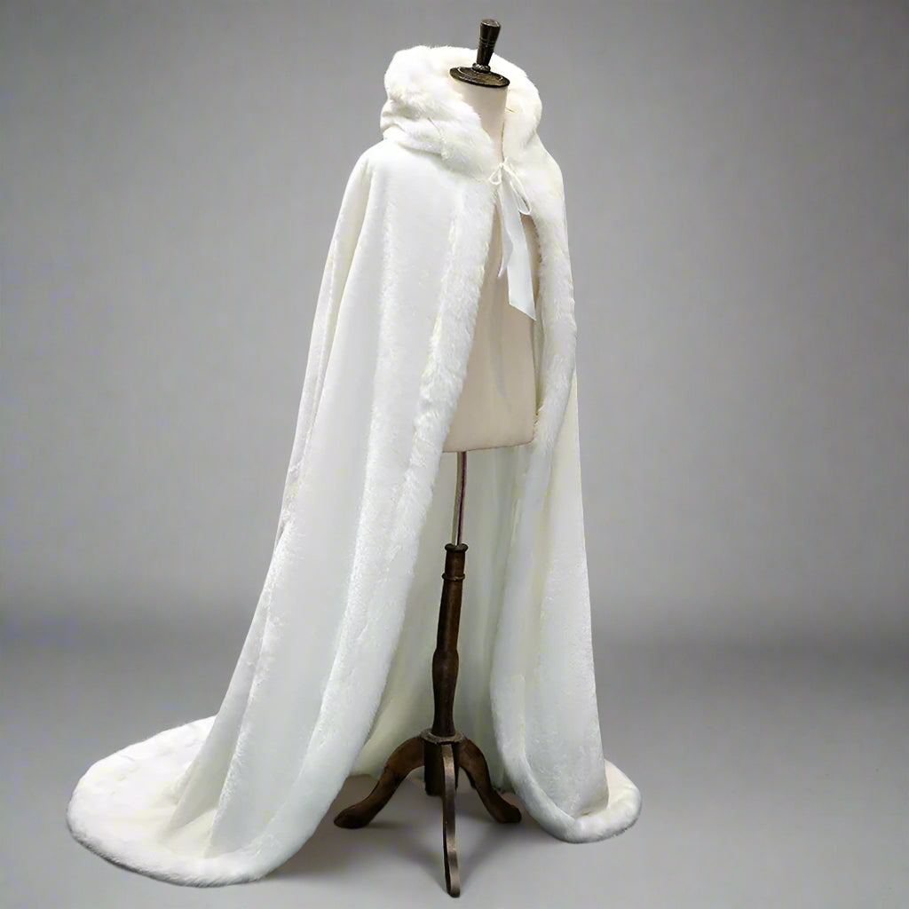 Elegant Faux Fur Bridal Cape Luxury Winter Wedding Wrap Hooded Cloak for Brides or Formal Events