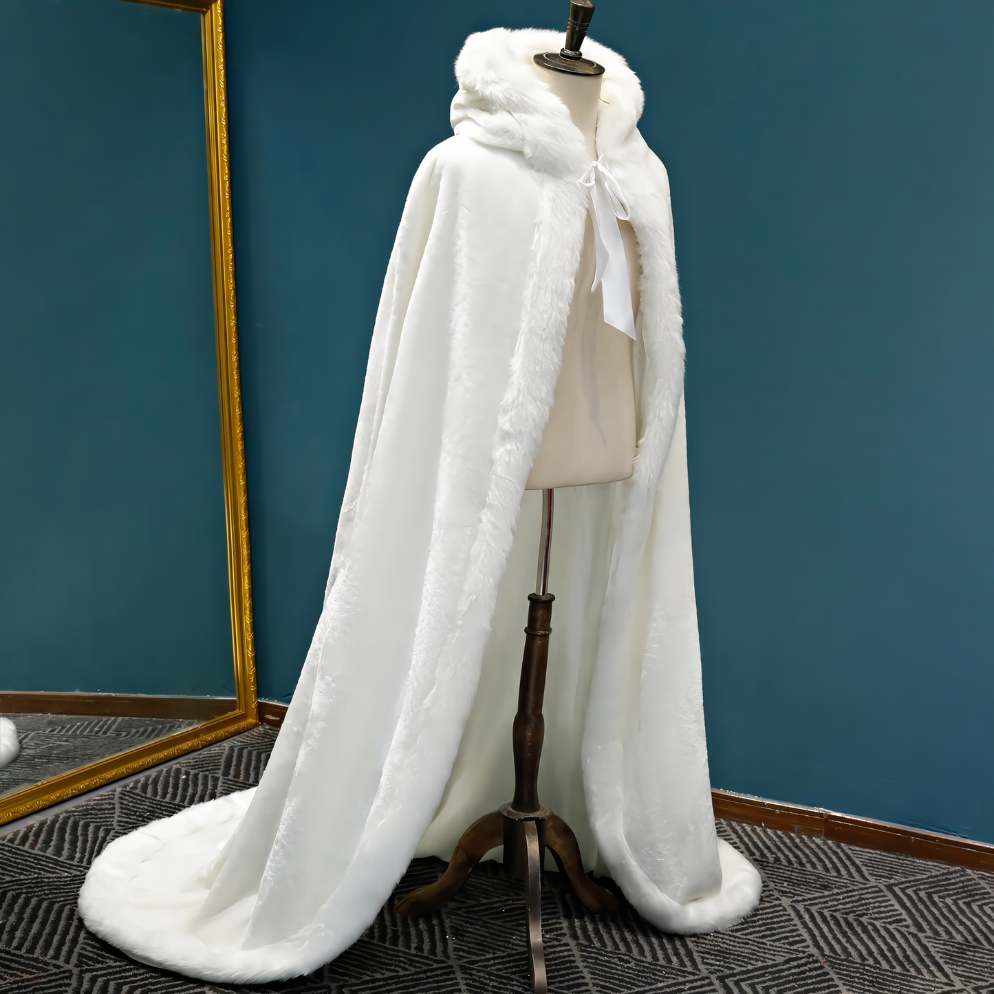 Winter Long Warm Wedding Capes Wedding Cloak Floor Length Bride Shawl Faux Fur Cape Coat Adult Bridal Wrap.