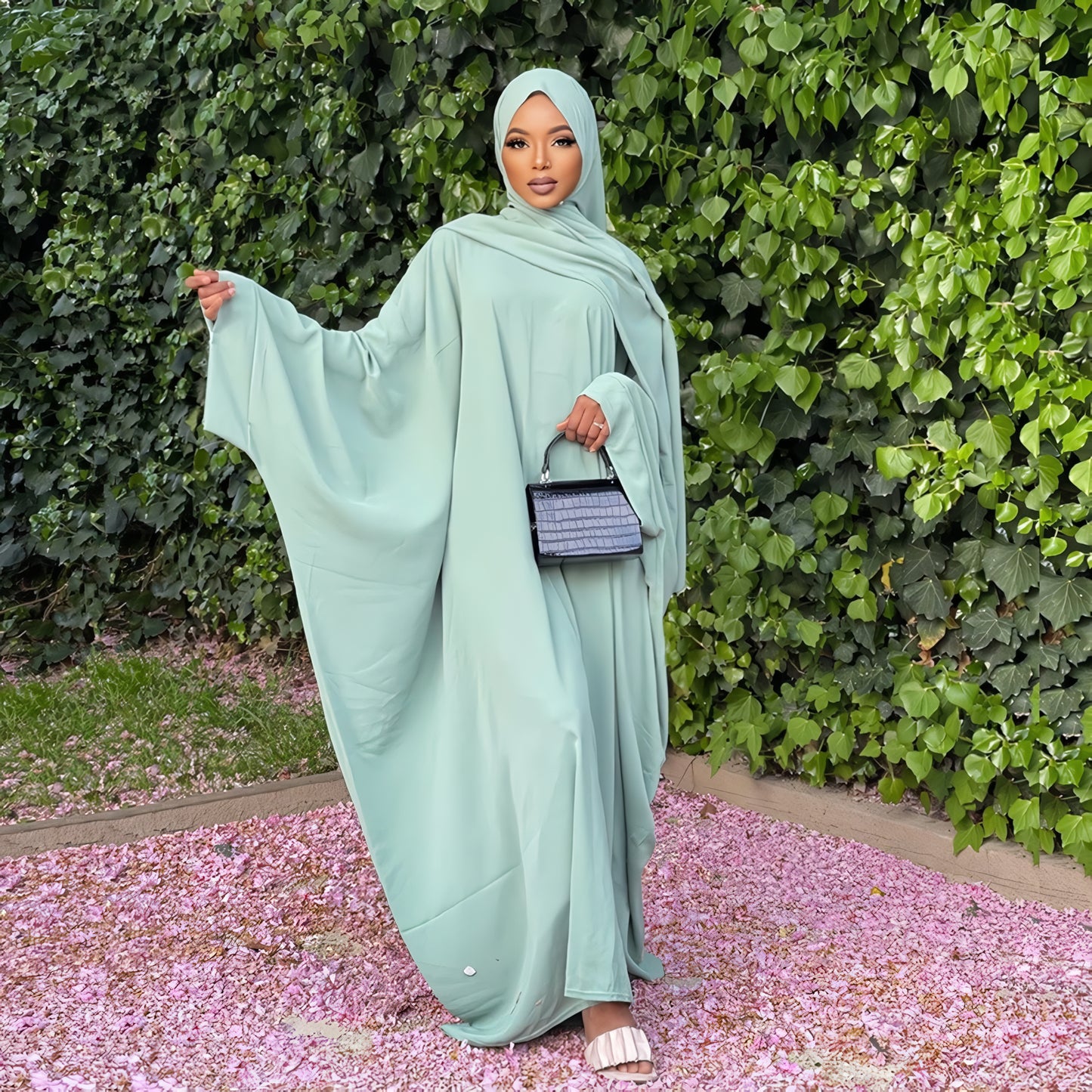 Muslim Women's Prayer Dress with Batwing Abaya, Headscarf, Ideal for Dubai, Turkey, Saudi - Jilbab Ensemble