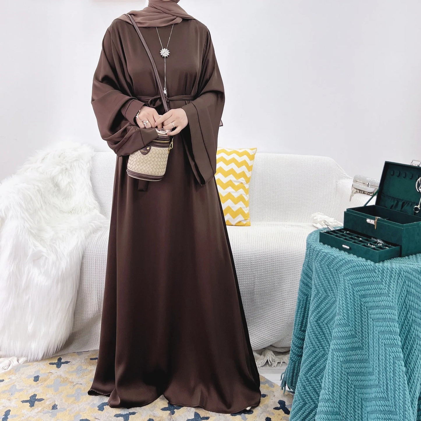 Alesyari Shop I Simple Muslim Abaya Dress - Islamic Casual Wear, Turkish Dubai Style, Ideal for Ramadan and Eid (Without Shawl)