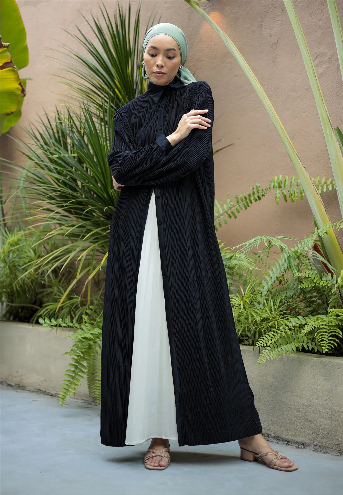 Alesyari Shop I Islamic Kimono Abaya Dress: Indonesian, Malay, Arab, Middle Eastern Inspired Folding Gown - Jalabiya for Women, Ideal for Cardigan, Middle Eastern Attire.