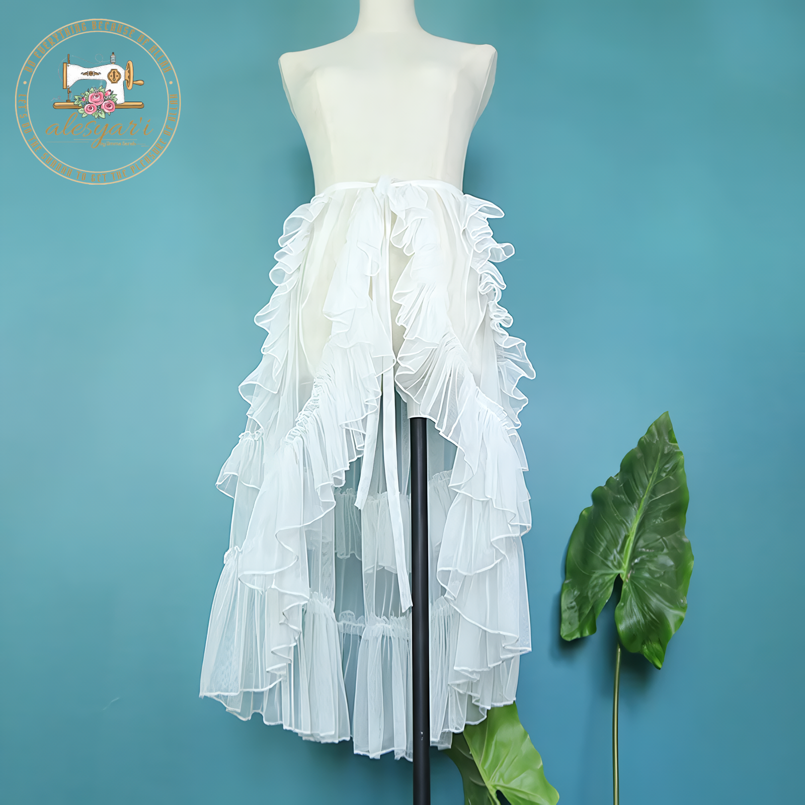 Alesyar'i Shop I Vintage Elegance: Sheer Lolita Apron with Ruffled Waist and Mesh Overlay Skirt