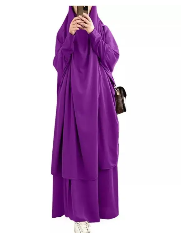 Alesyari Shop I Collection of Muslim women's hijab skirts suitable for Islamic prayers, as well as a set of long abaya skirts and khimar for Ramadan.