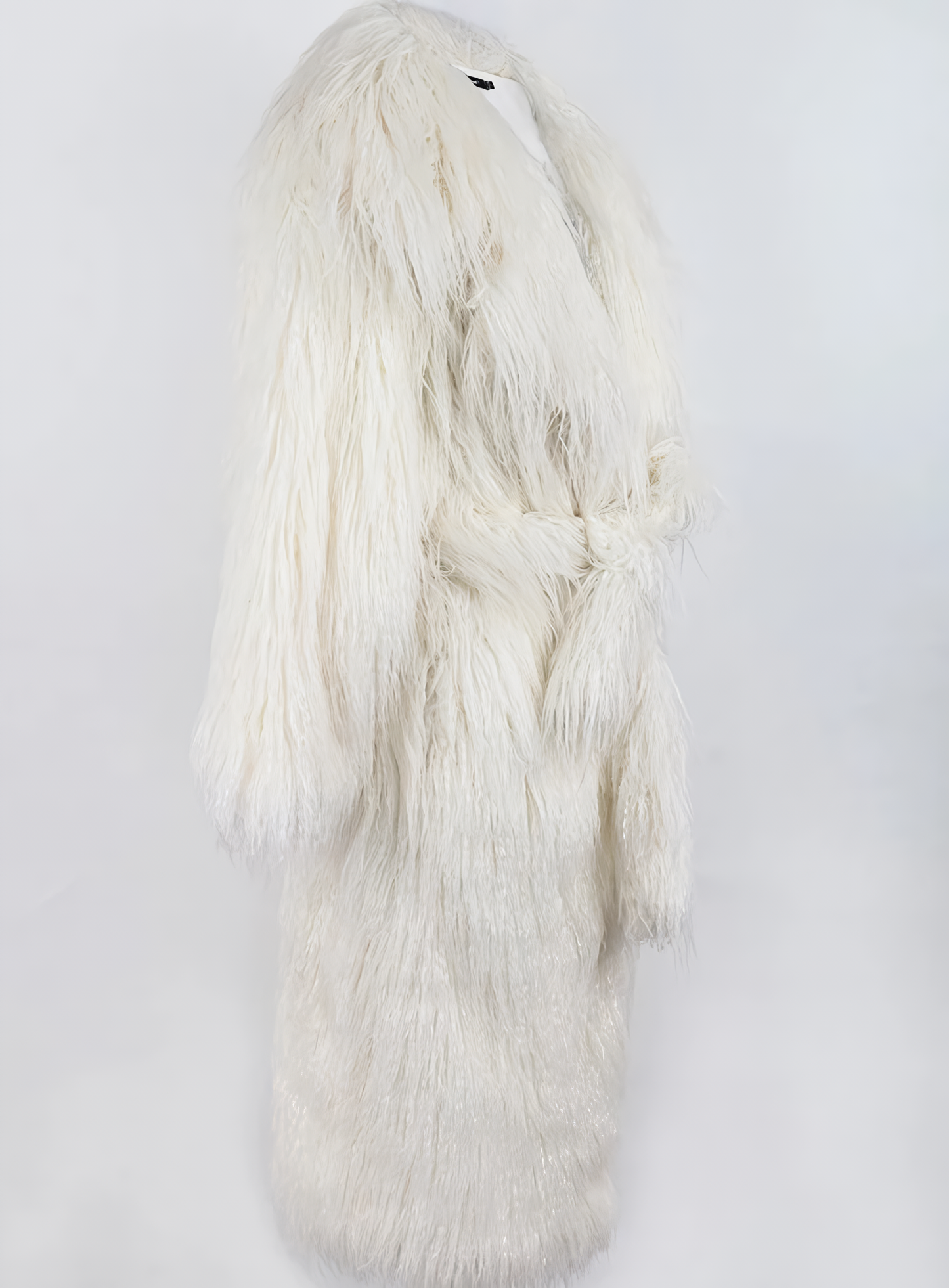 Alesyari Shop I 2023 Stylish Long Faux Mongolia Lamb Fur Coat for Warmth in White and Black