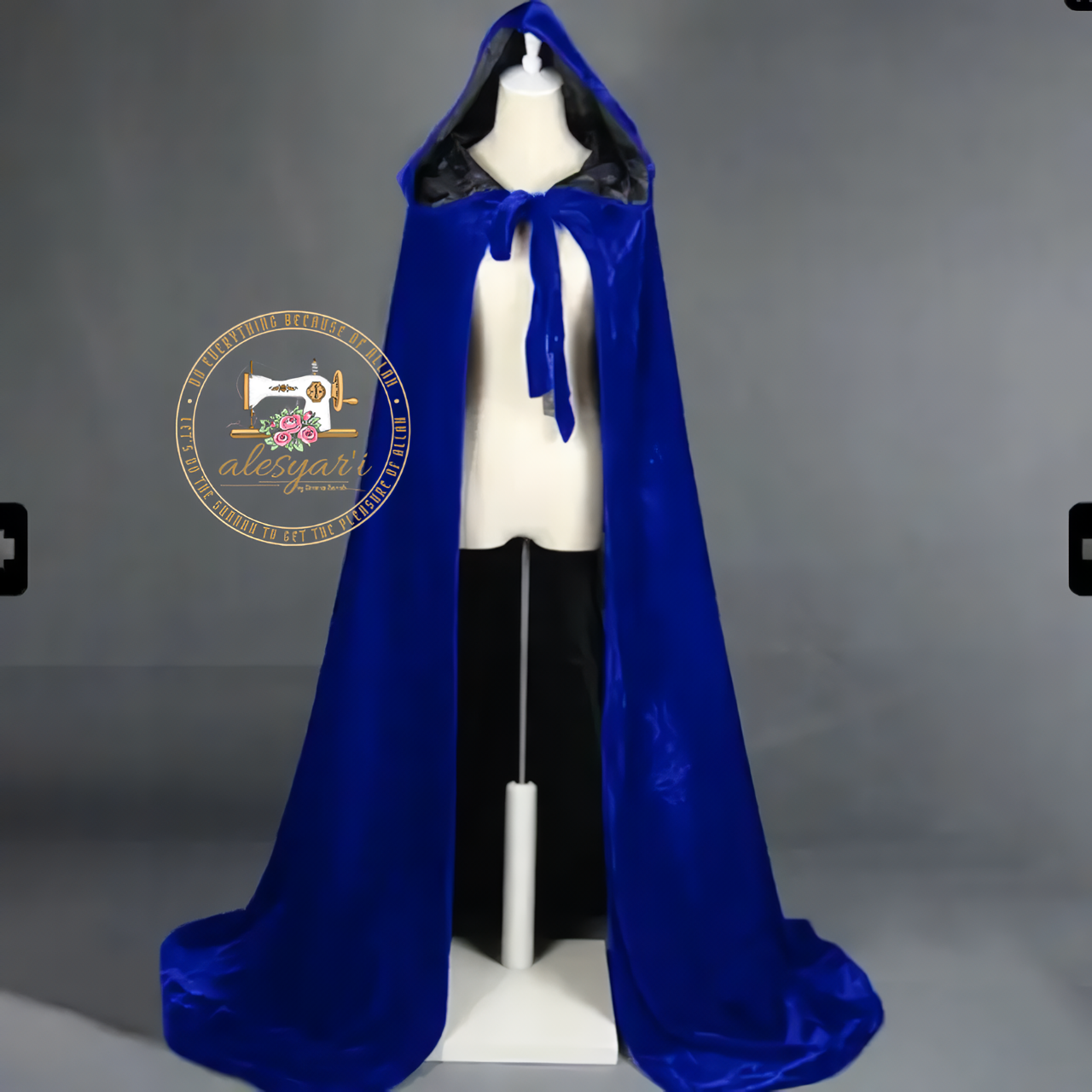 Alesyari Shop I Enchanting Hooded Velvet Cape: Medieval Witch or Vampire Costume Robe for Adults at Carnival