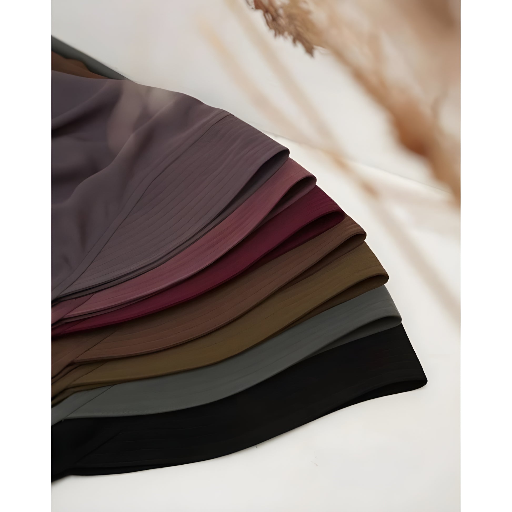 7 color choices of Soft Pad Khimar Style.