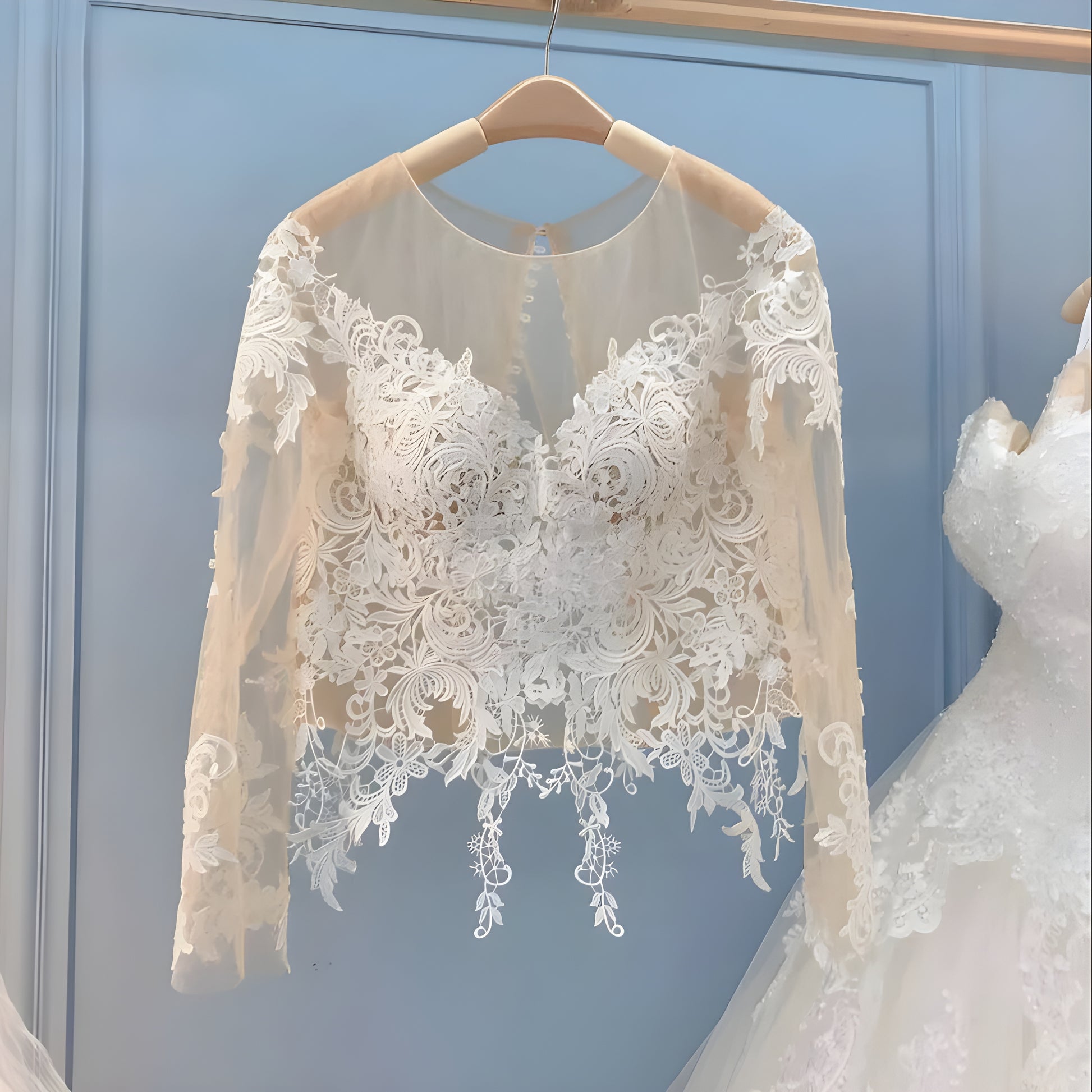 Long Sleeve Wedding Jacket Appliques Bridal Party Coat Scoop Bridal Bolero Custom Made Wedding Lace Top