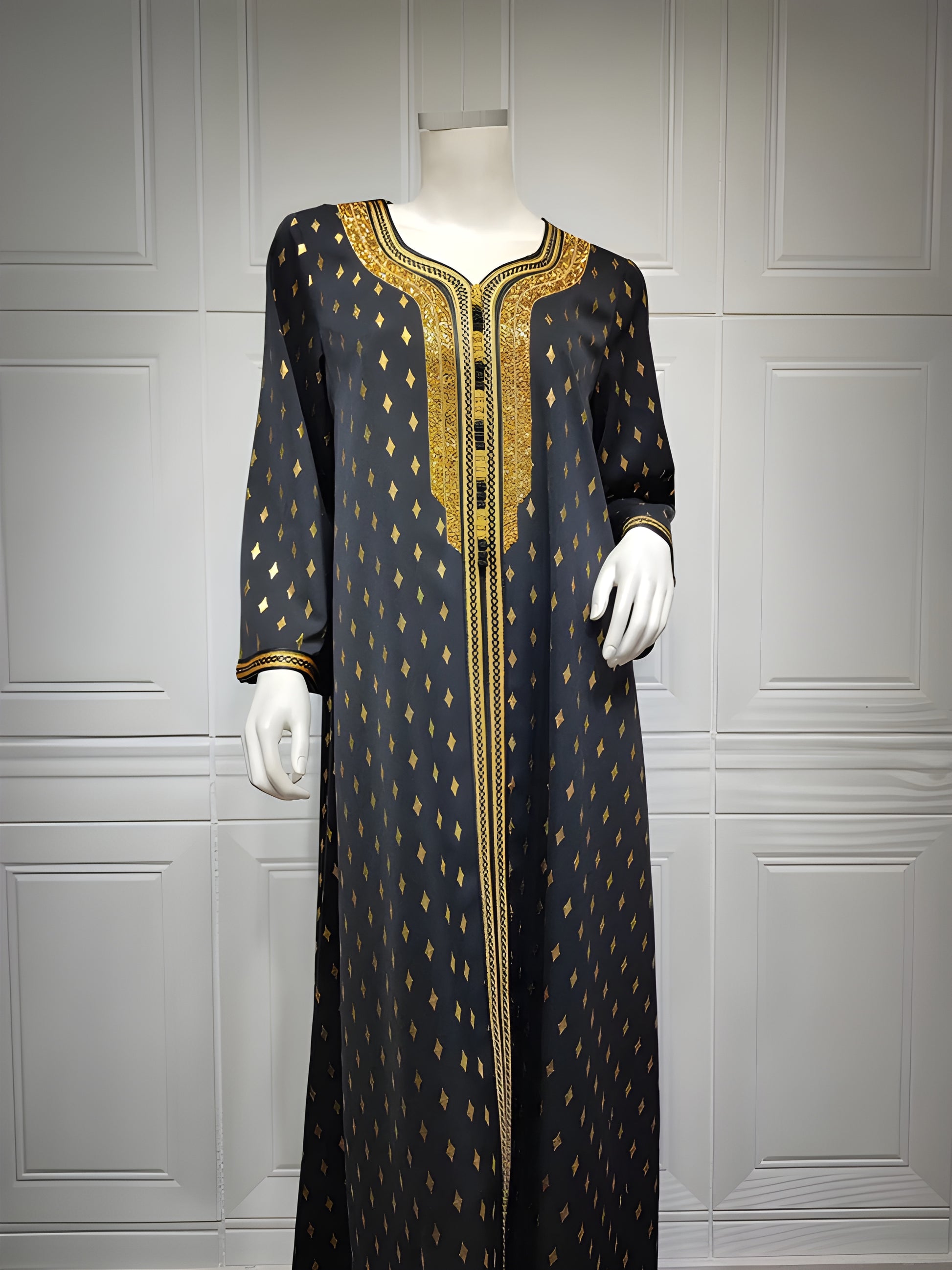 Alesyari Shop I Muslim Abaya Dress with Embroidered Flowers: Saudi-Style Black Abaya: Loose-Fit with Antique Diamond Pattern