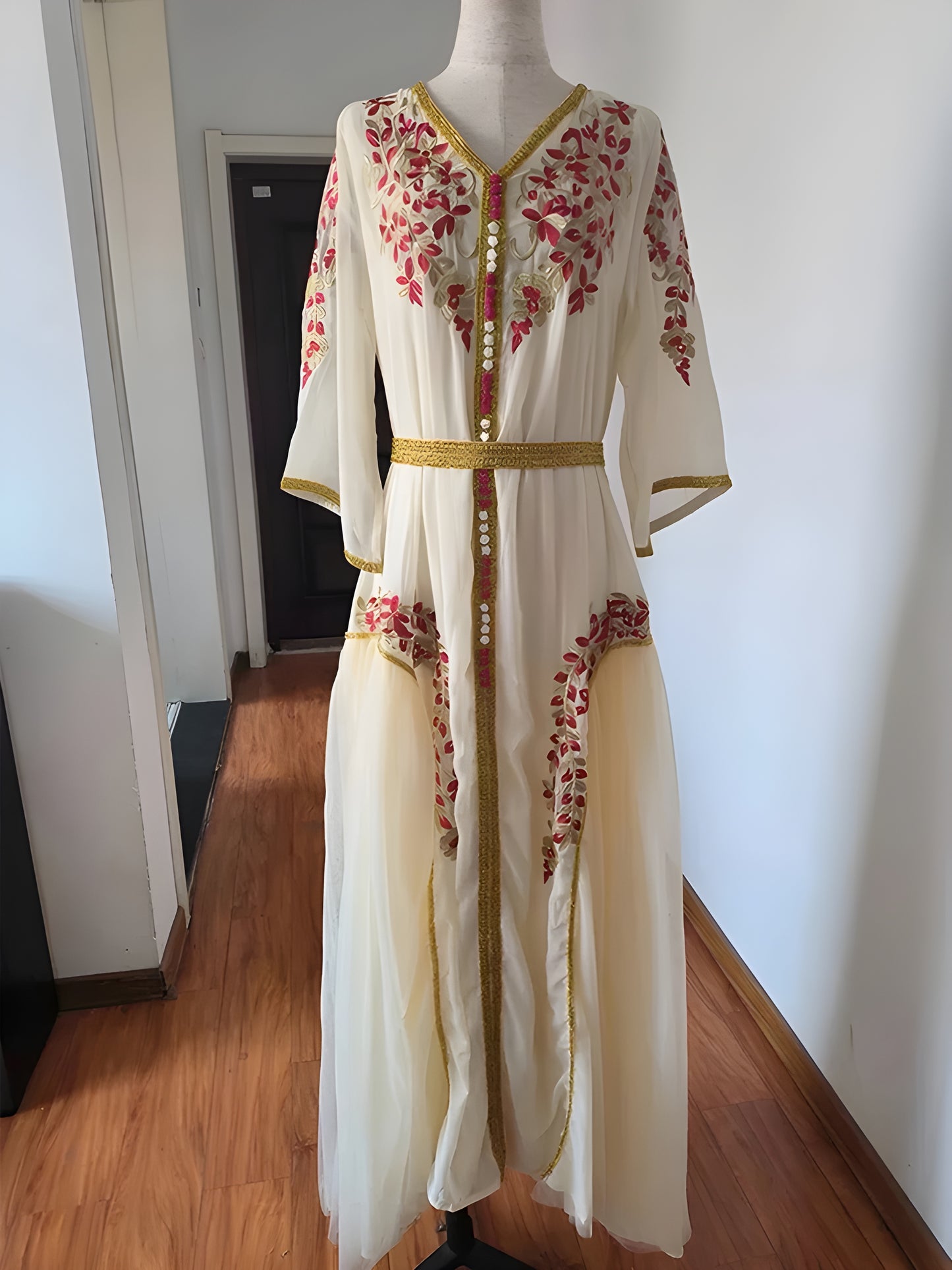 Alesyari Shop I Chic Abaya Dresses for Women – Perfect for Weddings, Parties, and Ramadan, blending Indian and Turkish Styles