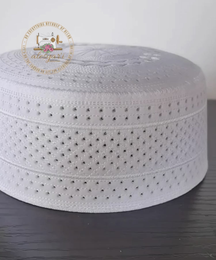 Alesyari Shop I Exquisite Cotton Embroidery: Unveiling the Latest Islamic Hat Cap for Muslim Men's Prayer Attire