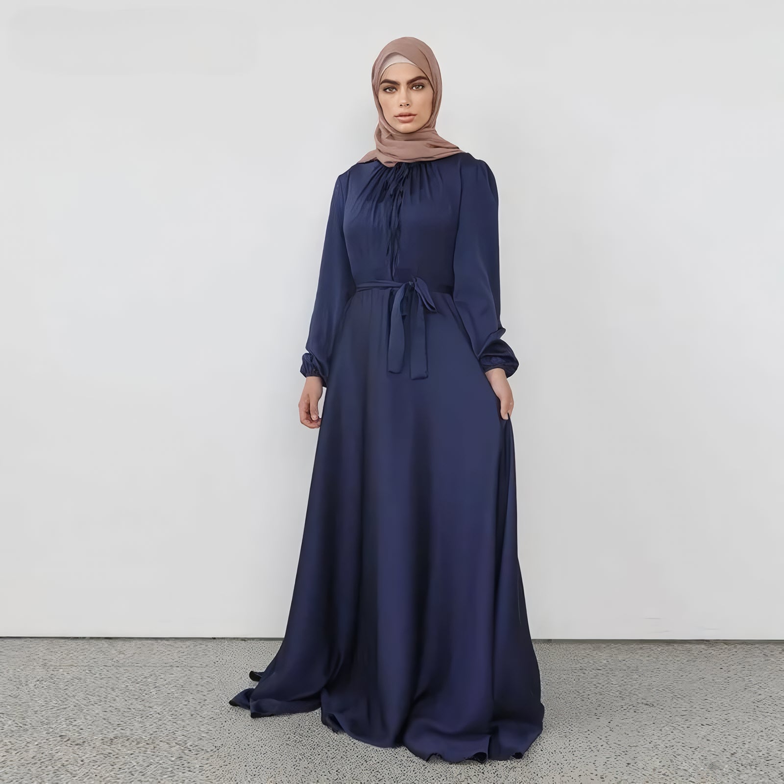 Alesyari Shop I Muslim Abaya Dress: Dubai, Turkey, Arab, Slavic, Moroccan Kaftan - Islamic Attire